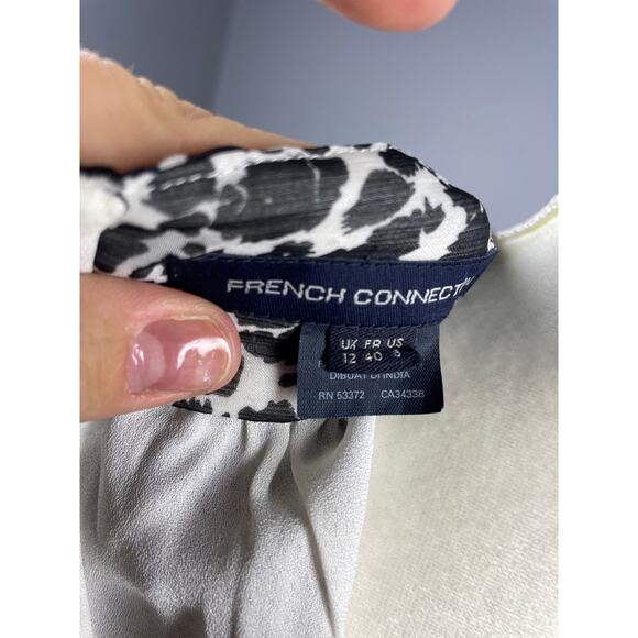 French Connection, Size 8, White & Black Dress, V-Neck, Chiffon, Empire Waist - Picture 5 of 8